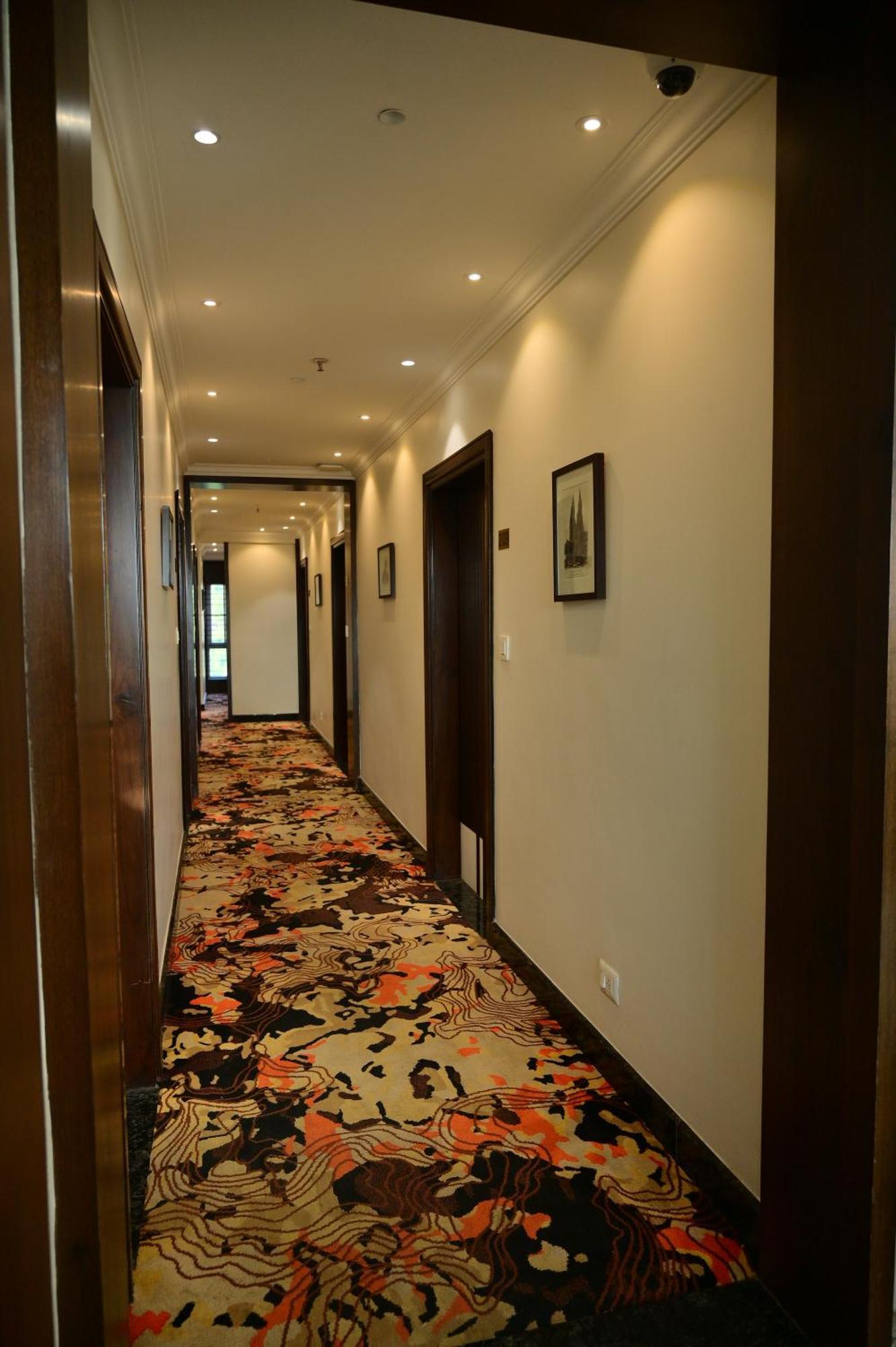 Hotel Golden Riviera Mysore Exterior photo