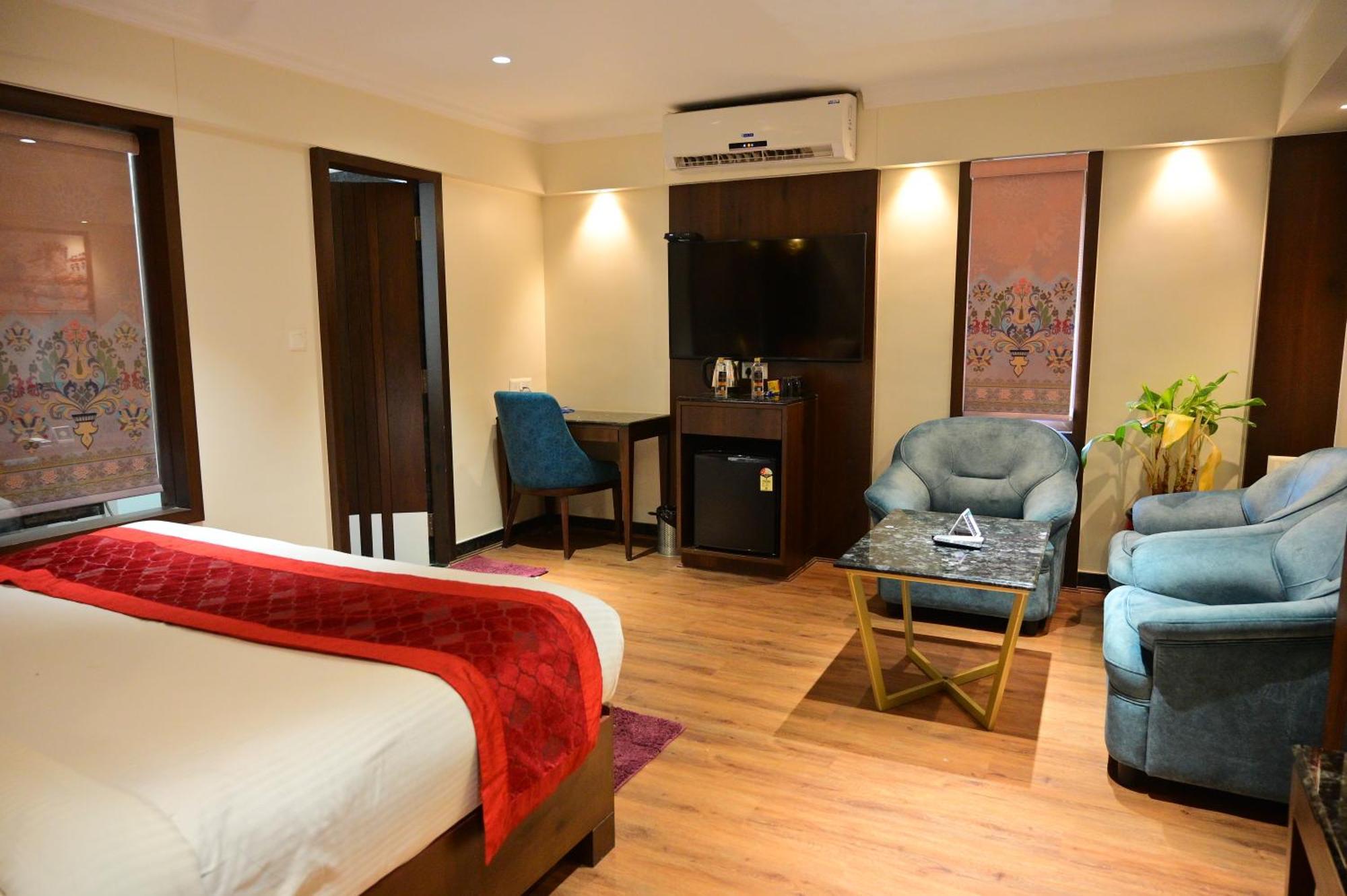 Hotel Golden Riviera Mysore Room photo