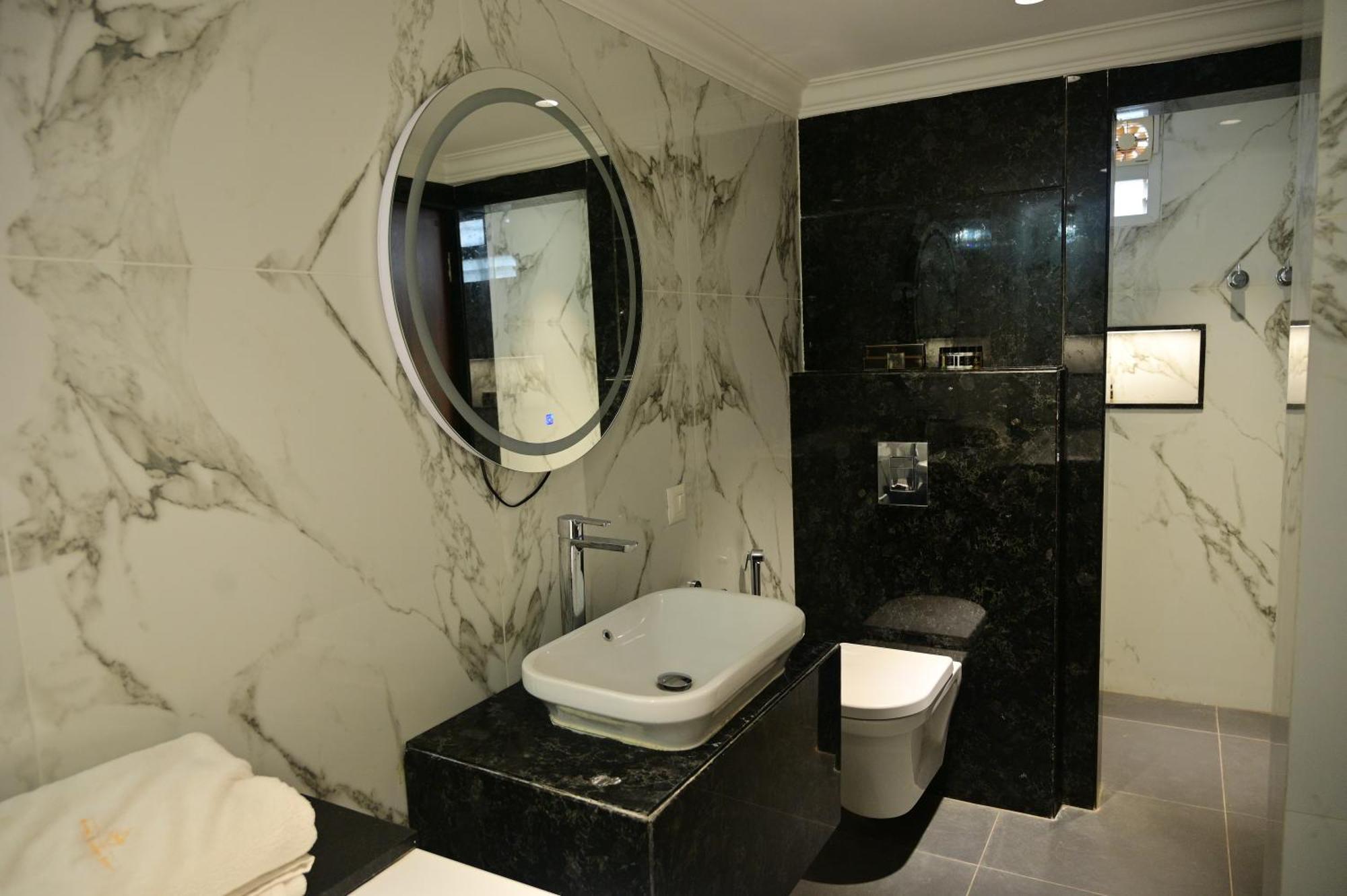 Hotel Golden Riviera Mysore Room photo
